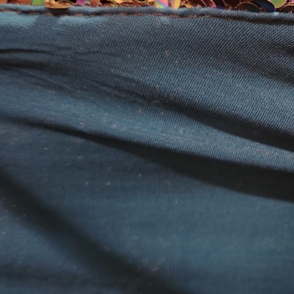 SEQUINS BLK PURPLE BLUE Metallic REVERSIBLE COLORS CROP TOP. - Picture 4 of 5